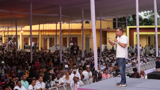 ‘মা নেই, এখন আপনারাই আমাকে দেখে রাখবেন’—ফুলগাজীতে তারেক রহমান